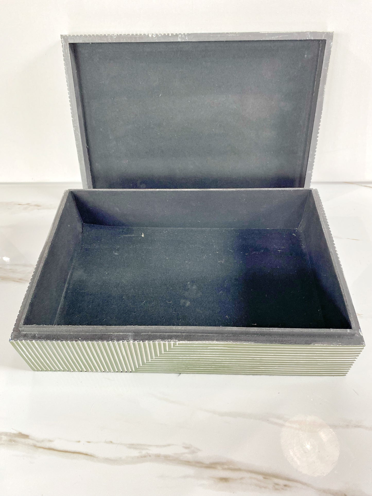 Green and White Modern Decor Box