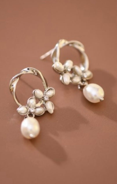 Freshwater Pearl Earrings