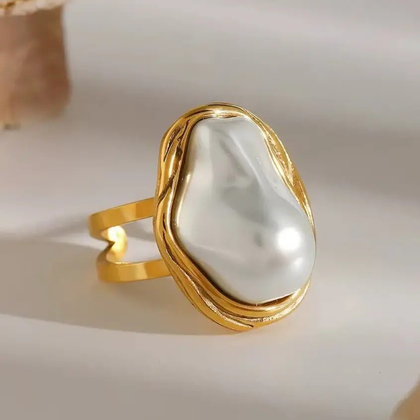 Pearl Ring