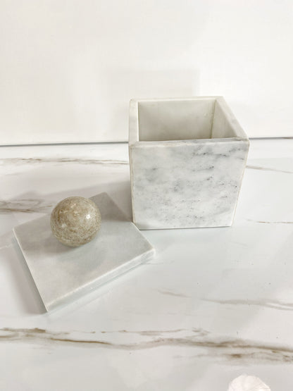 Ball Top Marble Box