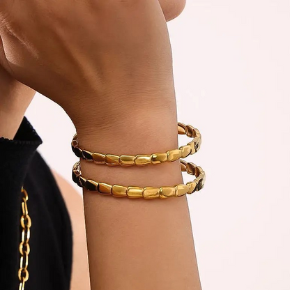 Brae Serpent Bangle