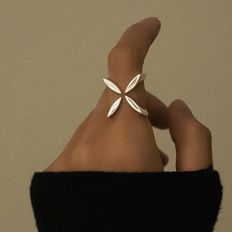 Peliah X Cross Ring