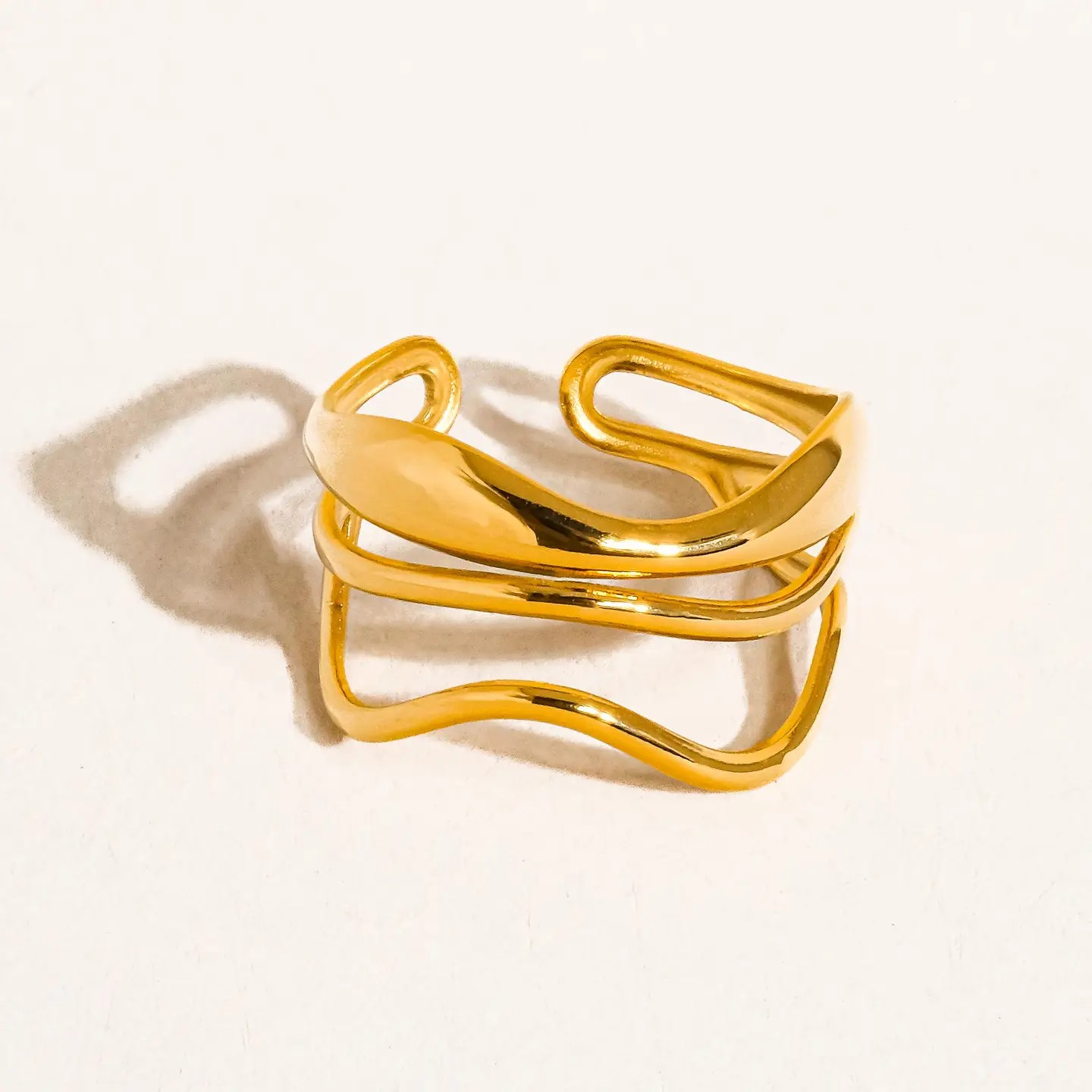 Ozzy Abstract Ring