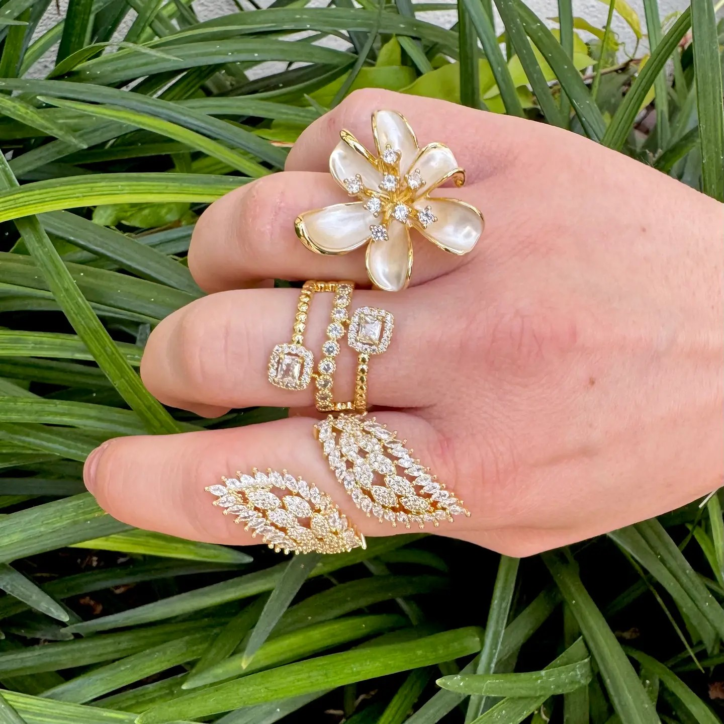 Delphin Statment Ring