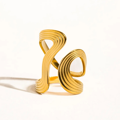 Xena Wavy Abstract Ring